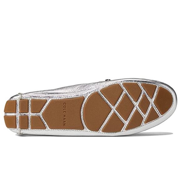 NWT Cole Haan Women's Evelyn Bow Driver, silver-Size 8.5 - Picture 3 of 3